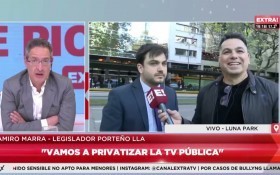 País