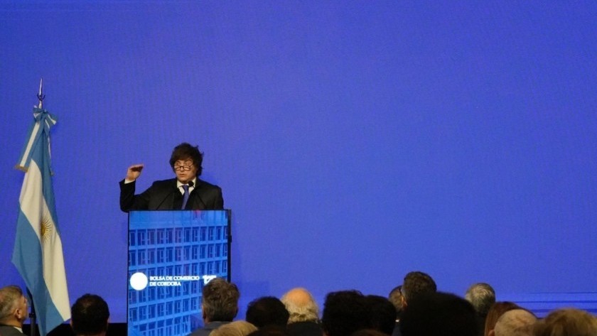 Milei en Córdoba: “El pánico político se está espiralizando en el mercado”