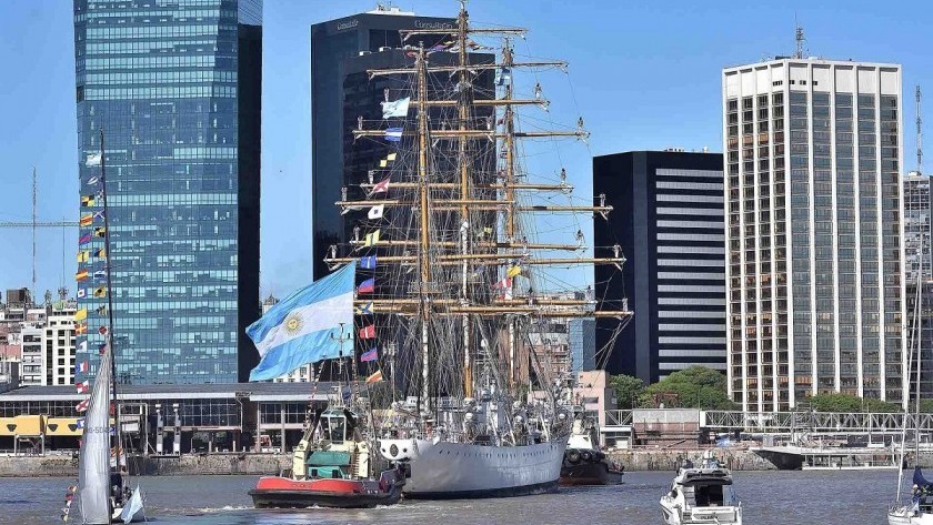 La Fragata Libertad completó su 53° viaje y desató la emoción en Buenos Aires