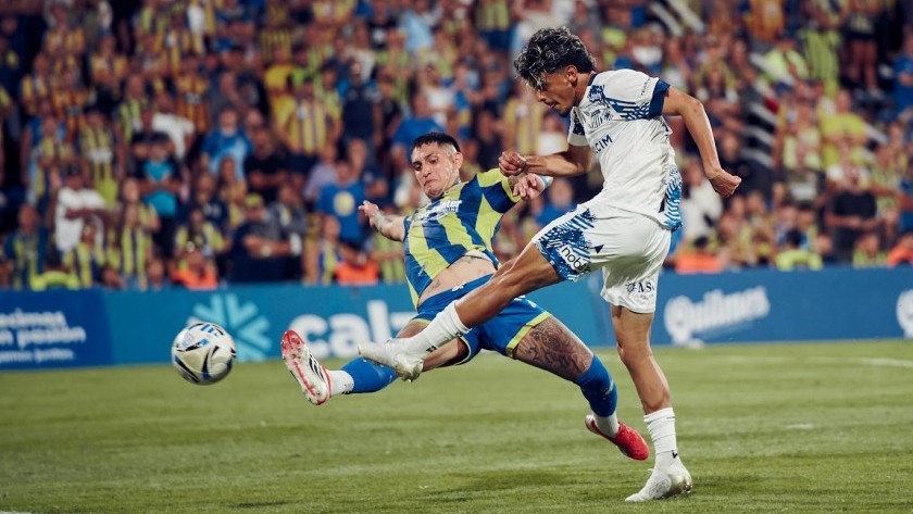 Talleres le ganó a Central, en Rosario, y se acerca a la punta de la zona A