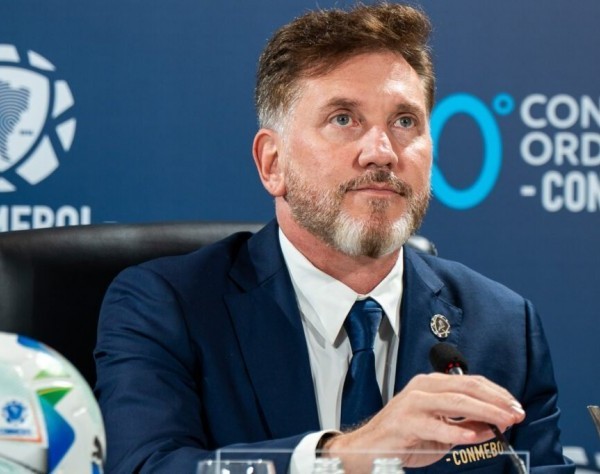 El presidente de Conmebol fue denunciado por quedarse con US$ 5.000.000 recuperados del FifaGate