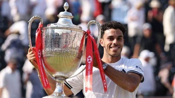 Ganó su primer título ATP 500: Cerúndolo, primer argentino campeón en Queen’s