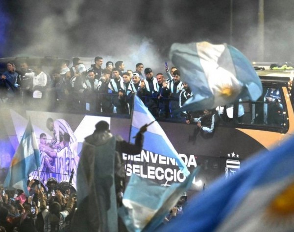Una multitud recibió a la Selección de Scaloni, tras el subcampeonato mundial en EEUU