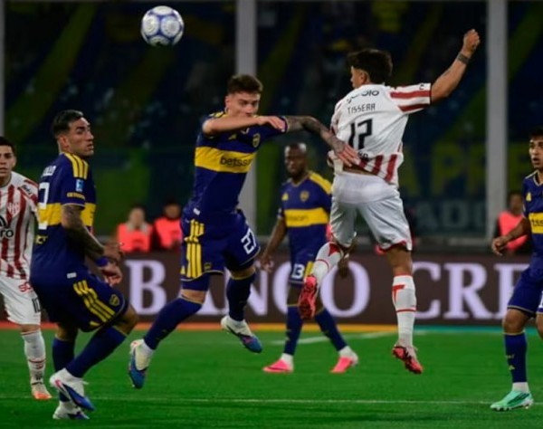 Boca igualó con Instituto en Córdoba, pero perdió a Paredes