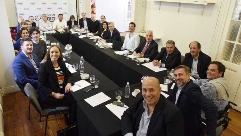 Mesa Nacional de Juntos por el Cambio: apuntaron contra Milei por