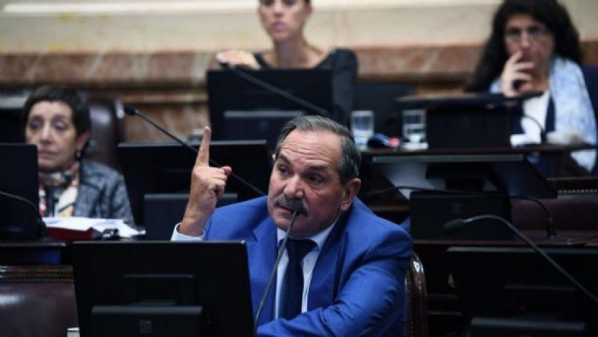 Procesan al exsenador José Alperovich por abuso sexual
