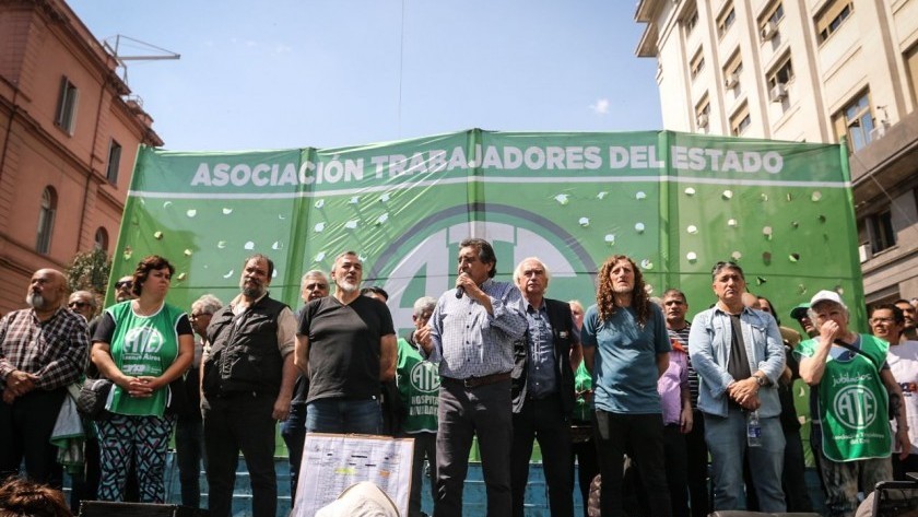 Paro de ATE: El gremio exigió que se negocien paritarias por encima del 95%